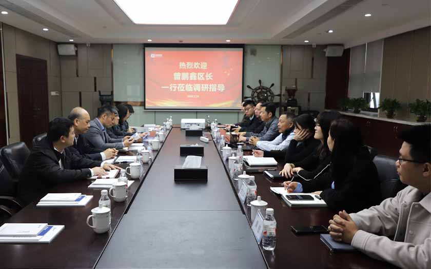 南寧市青秀區(qū)委副書記、政府區(qū)長曾鵬鑫一行走訪調(diào)研中信恒泰